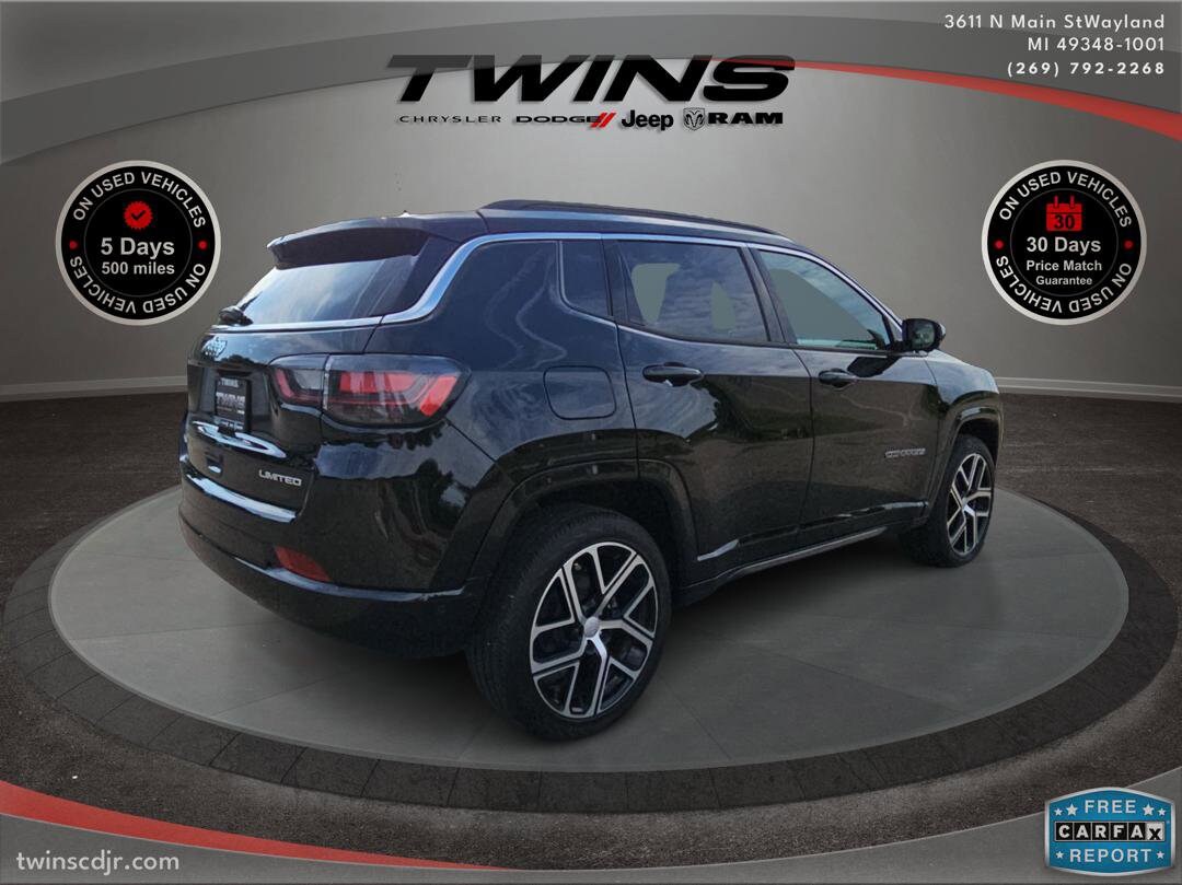 2024 Jeep Compass Limited photo 3