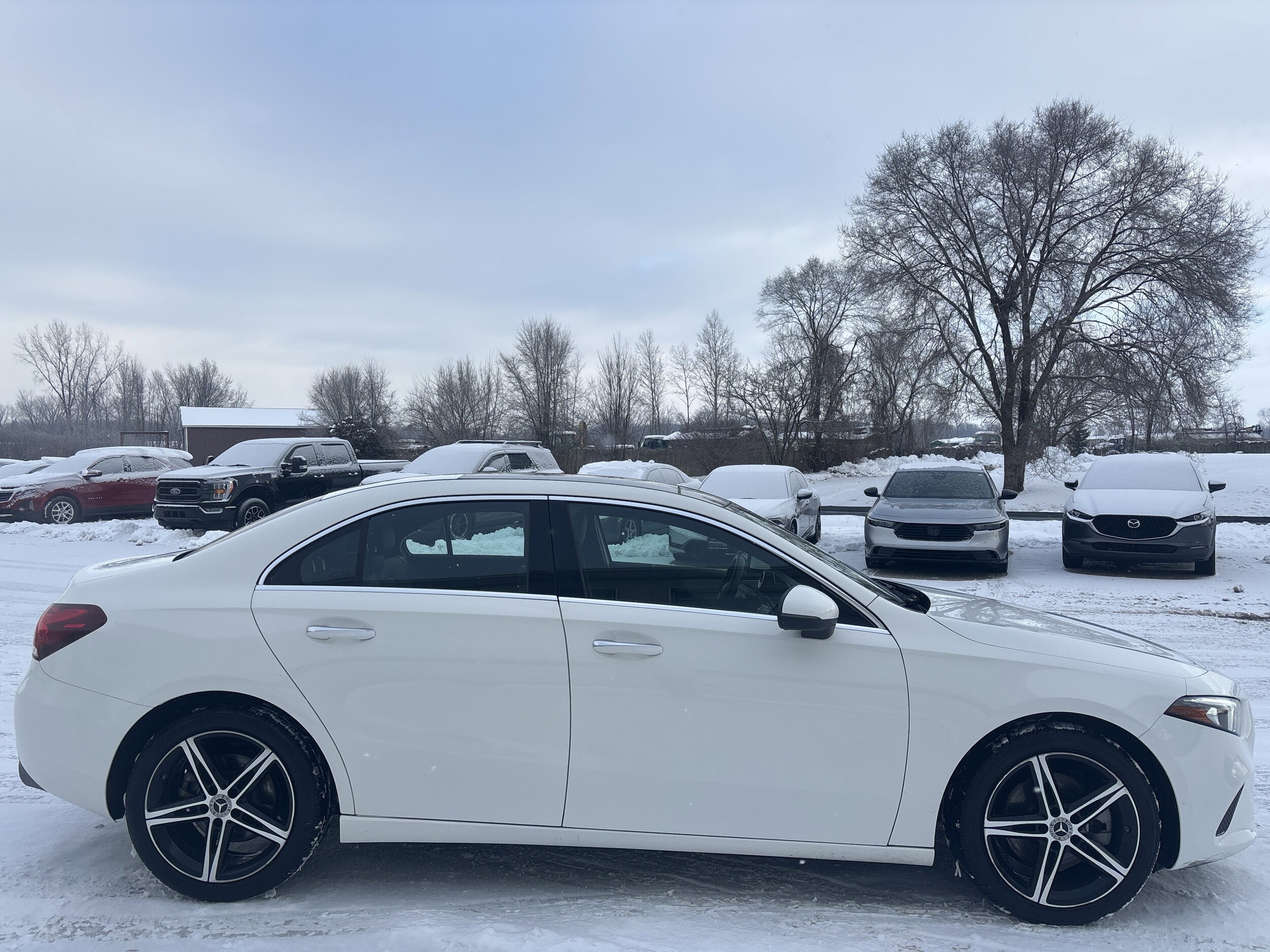 2022 Mercedes Benz A 220 photo 2