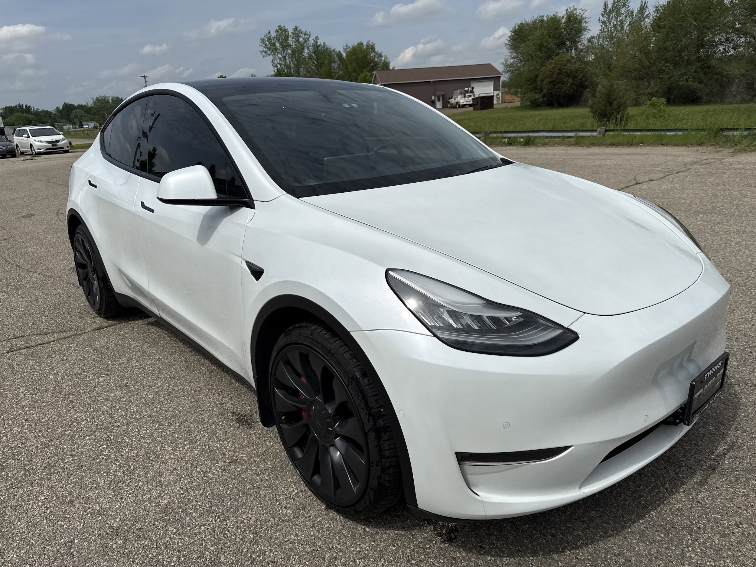 2020 Tesla Model Y Performance Dual Motor All-Wheel Drive's photo