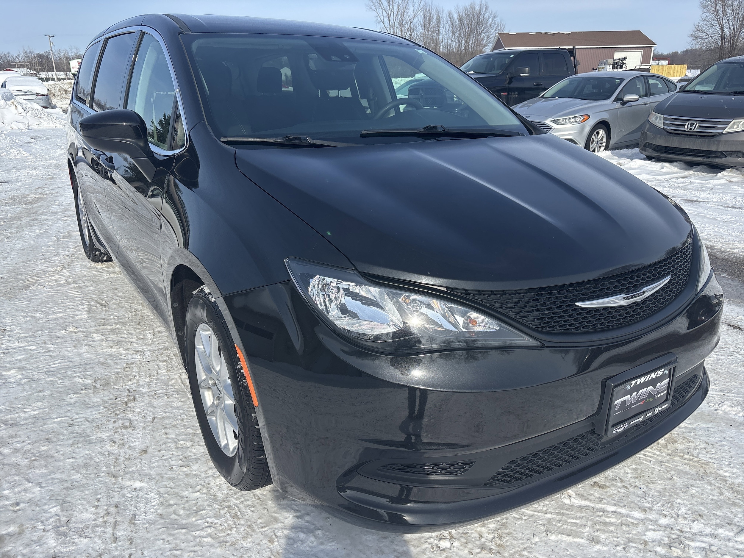 2023 Chrysler Voyager LX