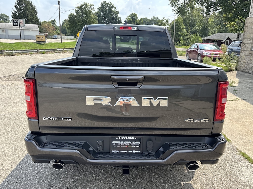 New 2027 Ram 1500 LARAMIE CREW CAB 4X4 5'7 BOX Pickup