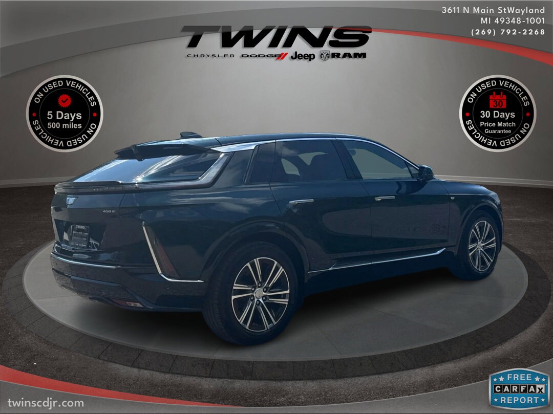 2024 Cadillac Lyriq Luxury photo 3
