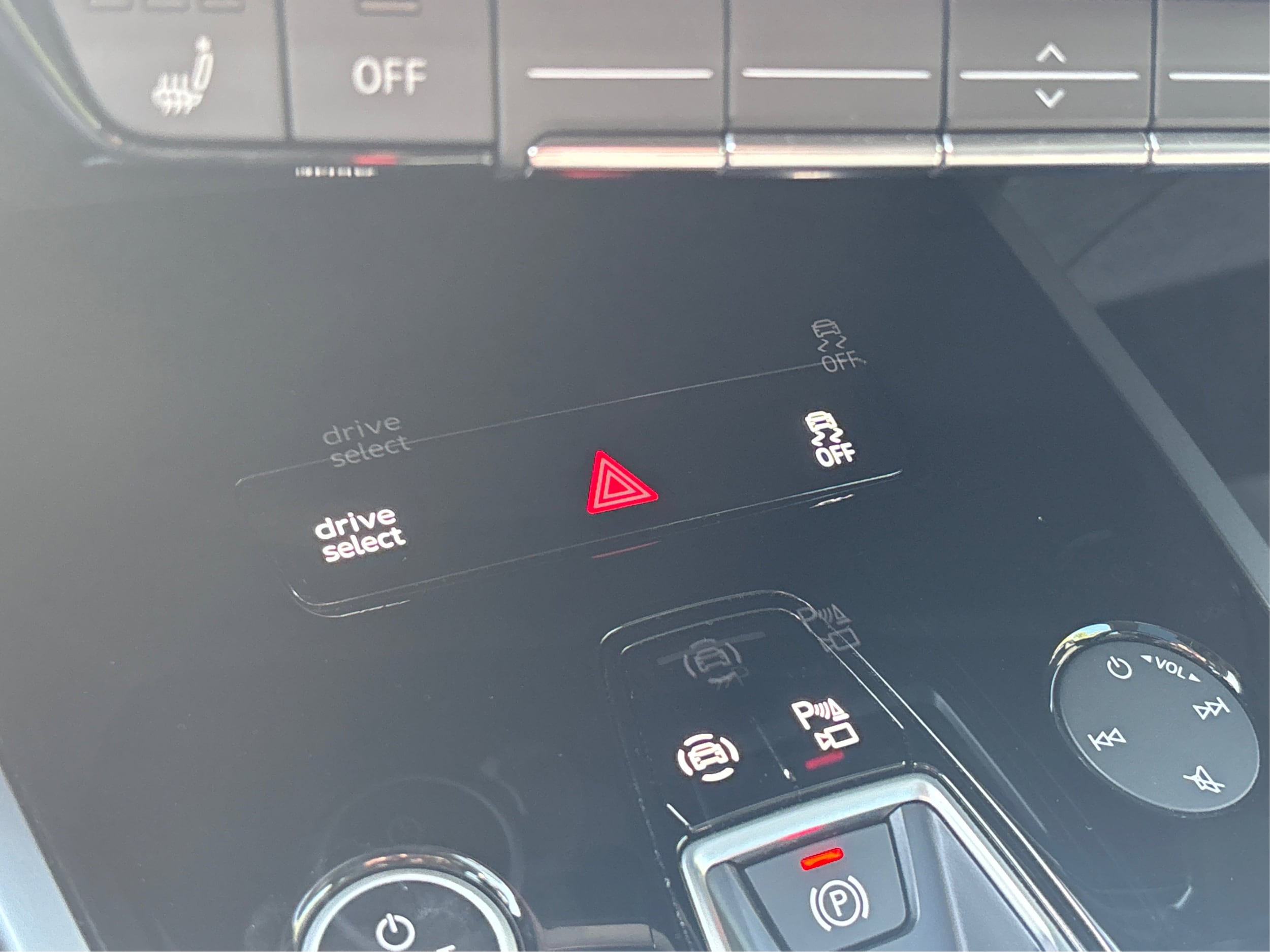2025 Audi Q4 e-tron Premium Plus - Photo 59