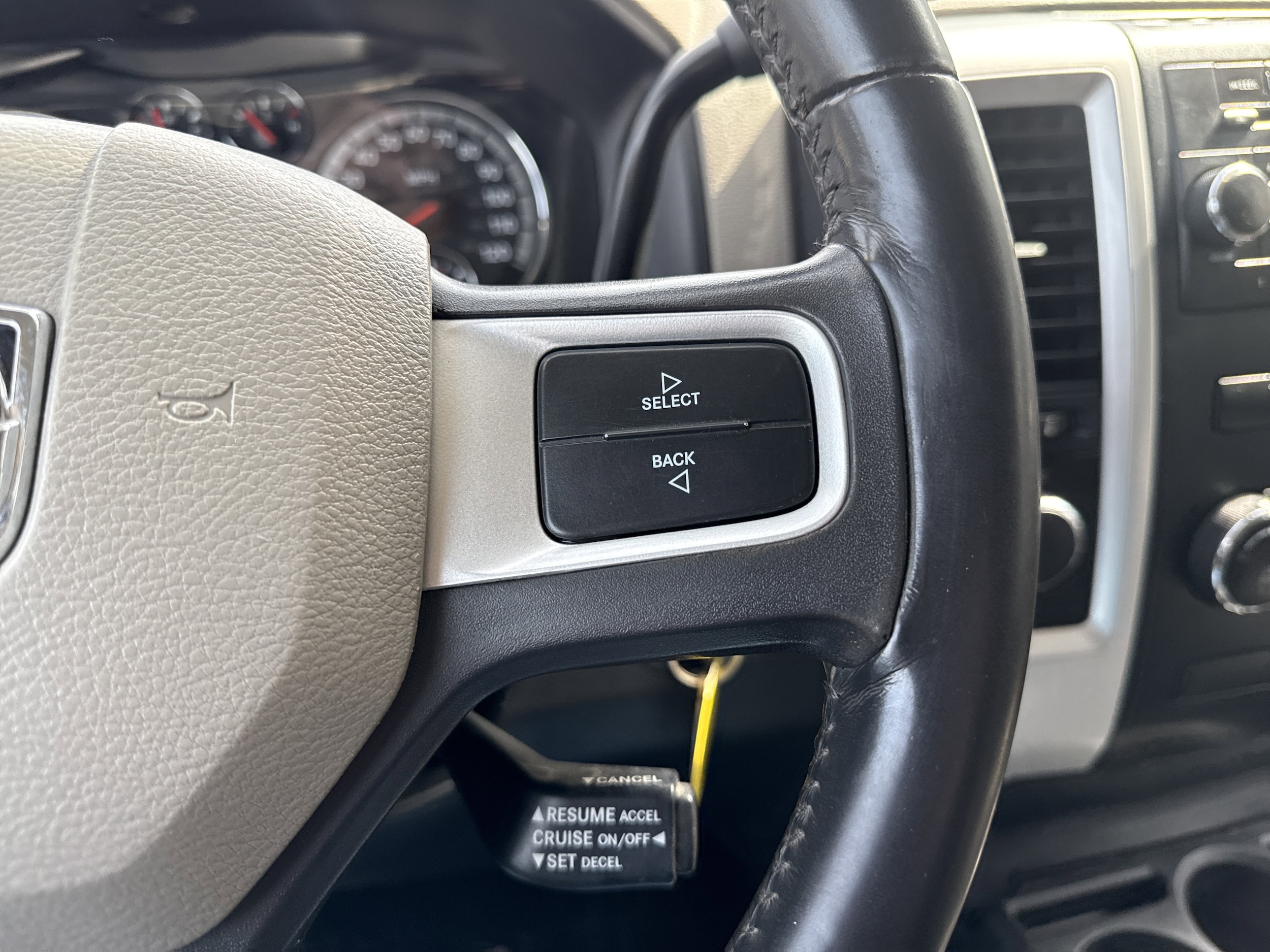 2011 RAM Ram 2500 Pickup SLT - Photo 24