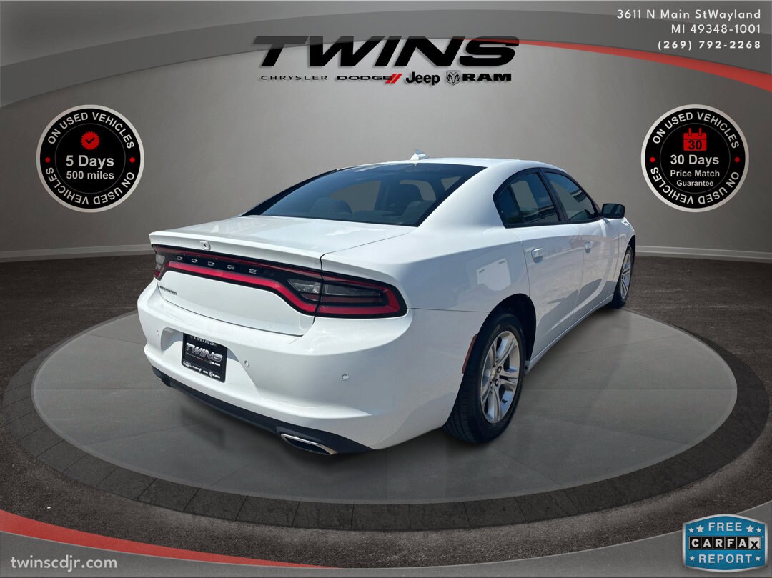 2023 Dodge Charger SXT photo 2