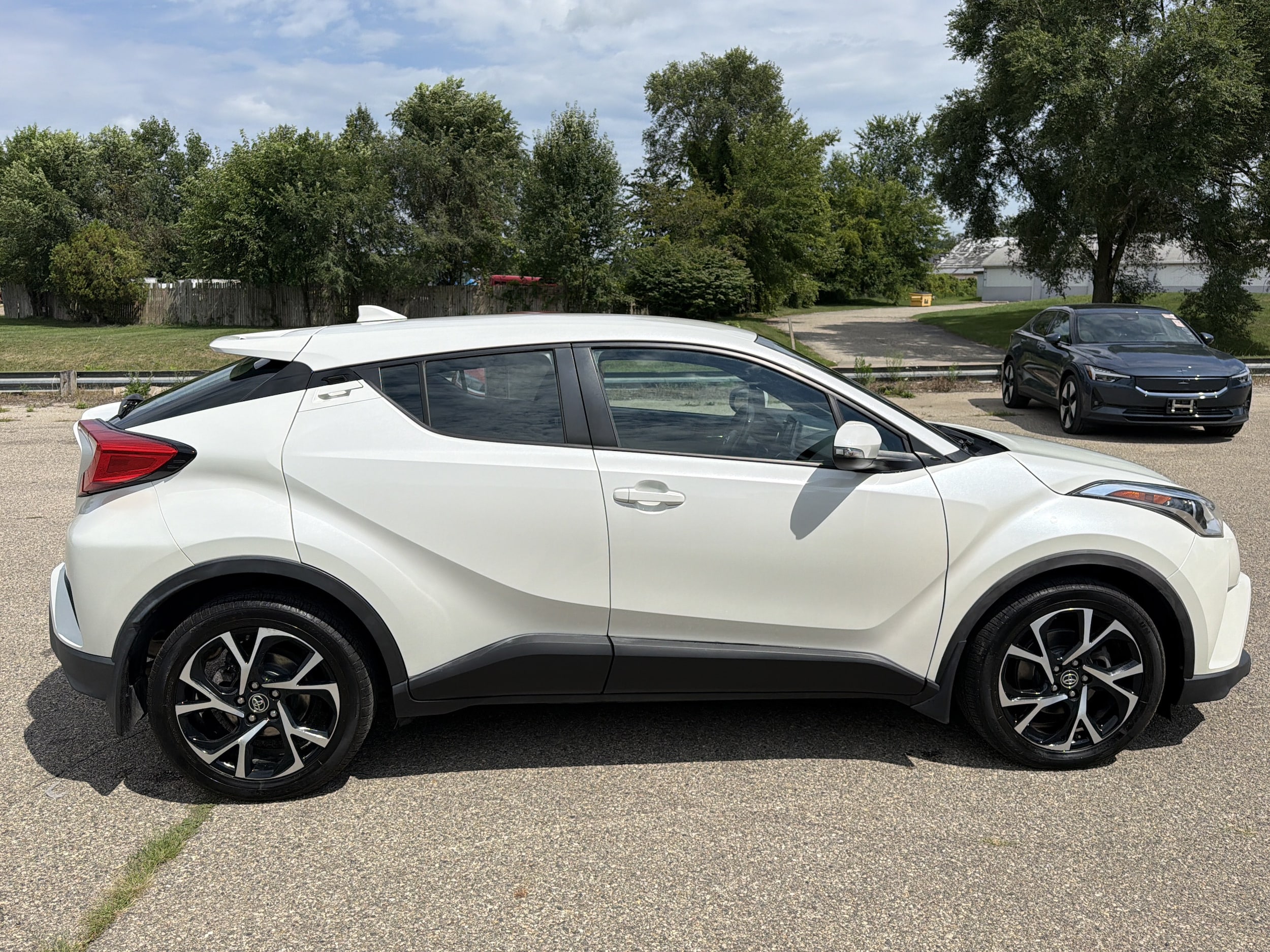 Used 2018 Toyota C-HR XLE with VIN NMTKHMBX8JR028516 for sale in Wayland, MI