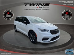 2026 Chrysler Pacifica SELECT Passenger Van