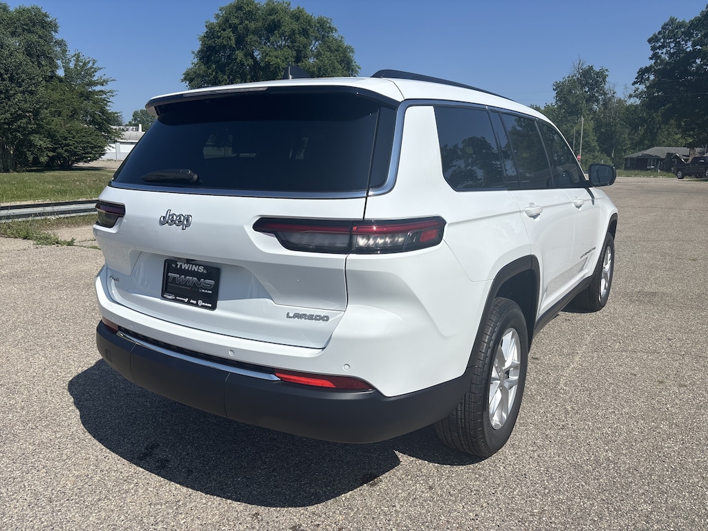New 2026 Jeep Grand Cherokee L LAREDO X 4X4 Sport Utility