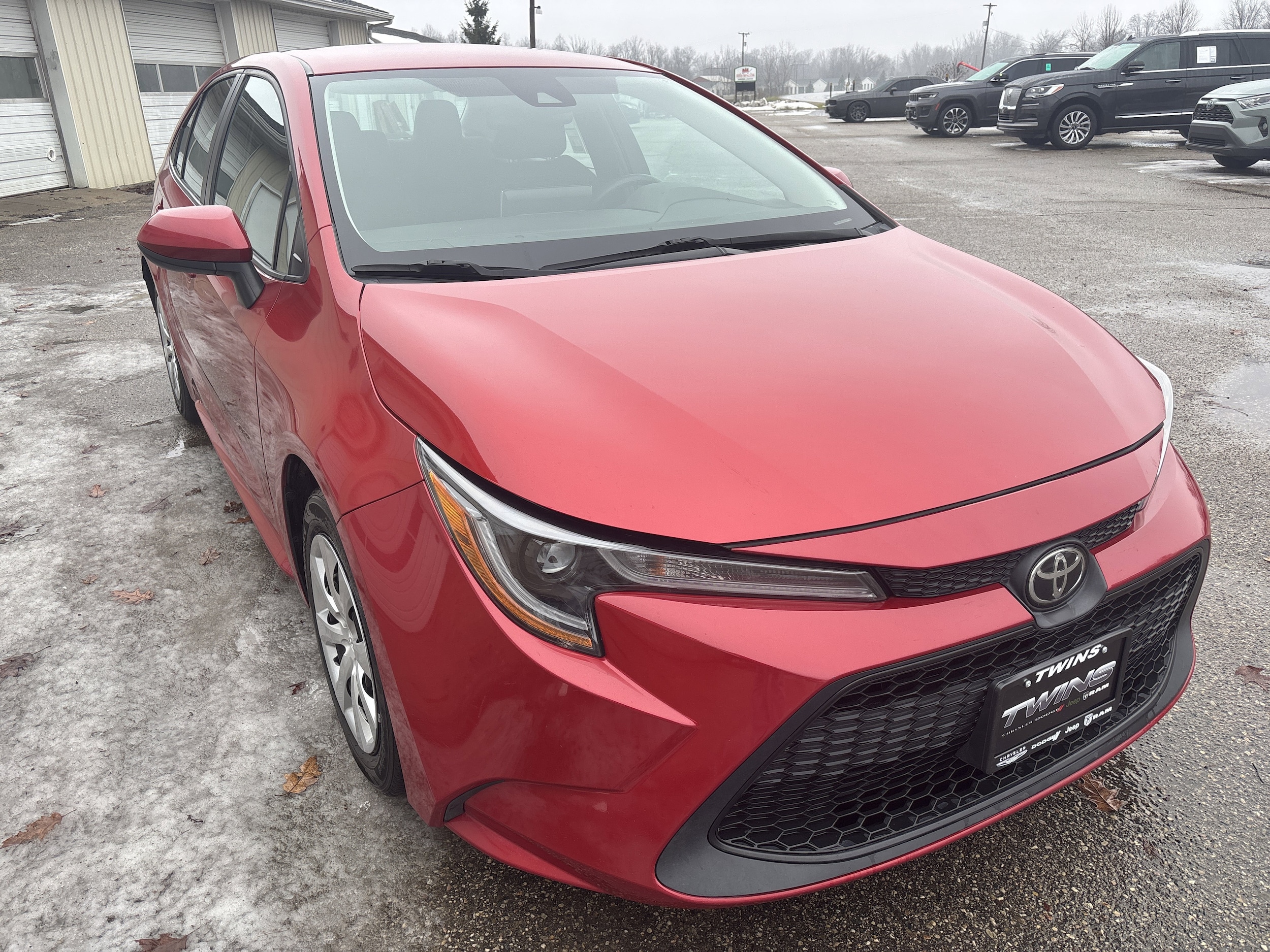 2021 Toyota Corolla LE's photo