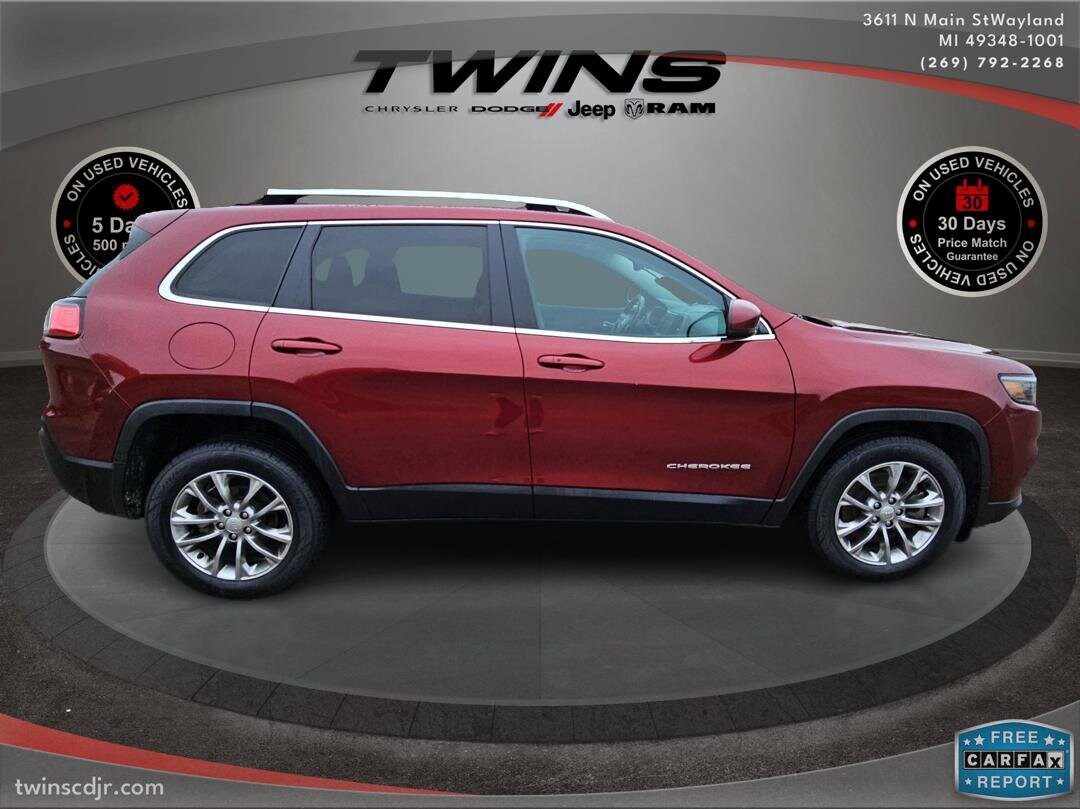 2021 Jeep Cherokee Latitude photo 2