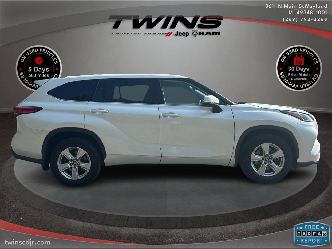 2020 Toyota Highlander L photo 2