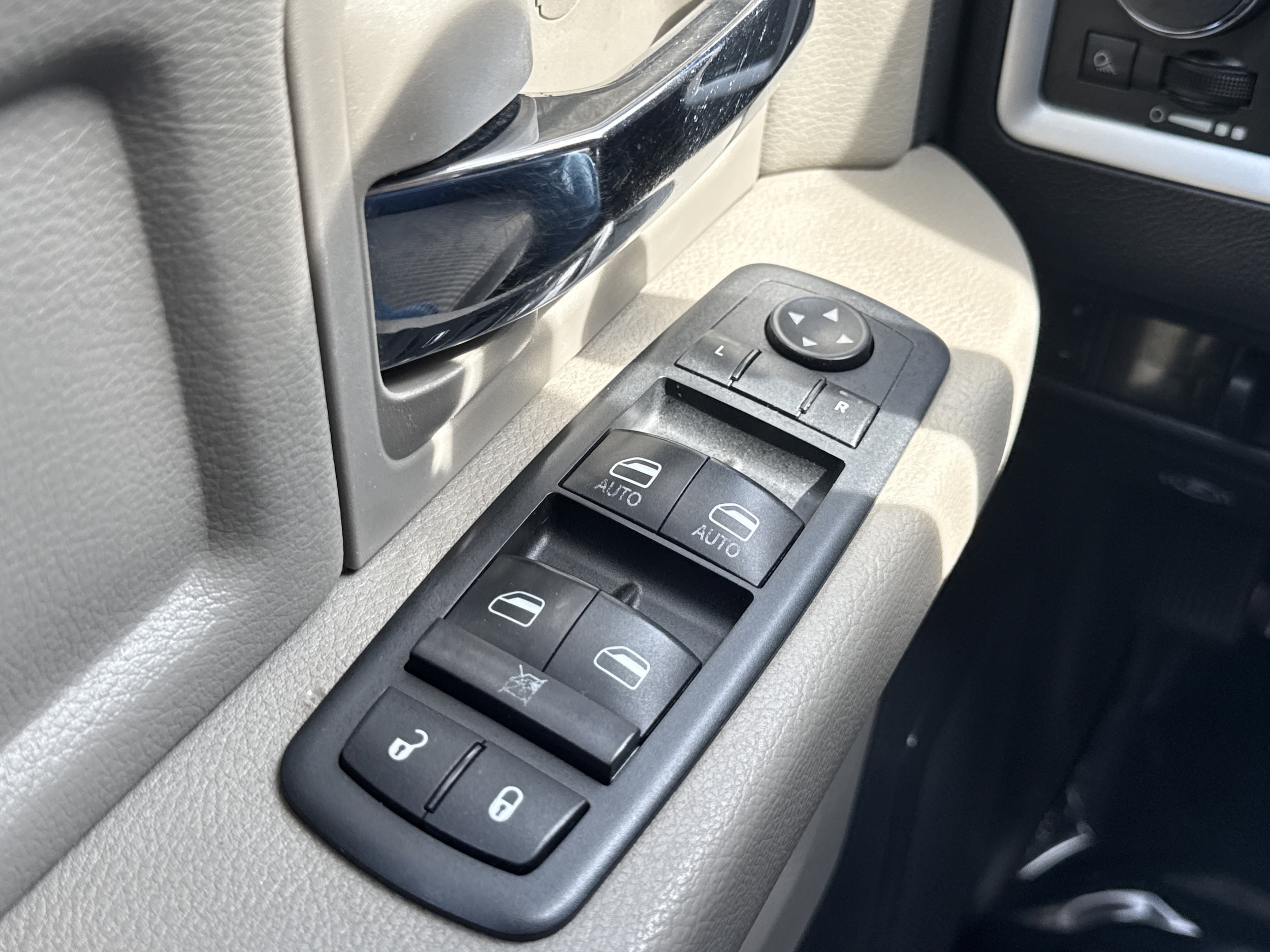 2011 RAM Ram 2500 Pickup SLT - Photo 27