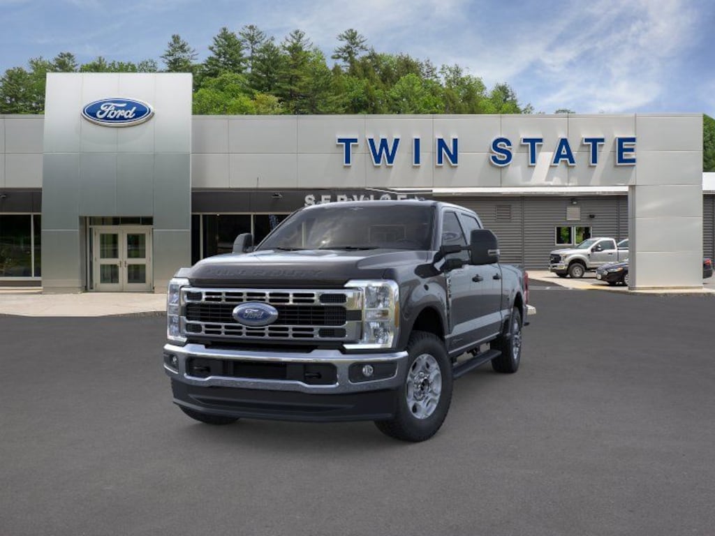 New 2026 Ford F-250 F-250® XLT Truck Crew Cab