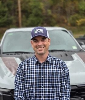 Staff member Derek Limoges from ID_5d1afb