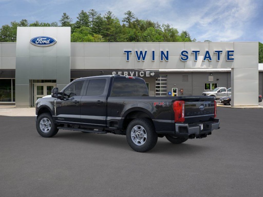 New 2026 Ford F-250 F-250® XLT Truck Crew Cab