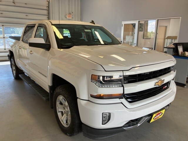2018 Chevrolet Silverado 1500 LT photo 3