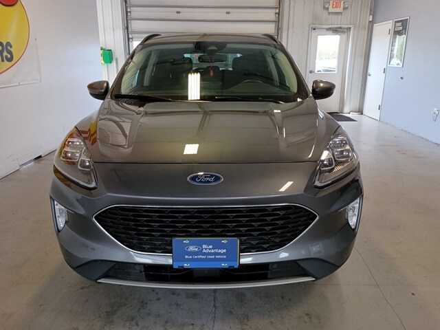 2022 Ford Escape Hybrid Titanium photo 2
