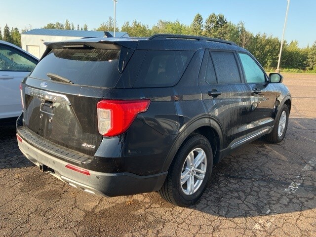 2022 Ford Explorer XLT photo 2