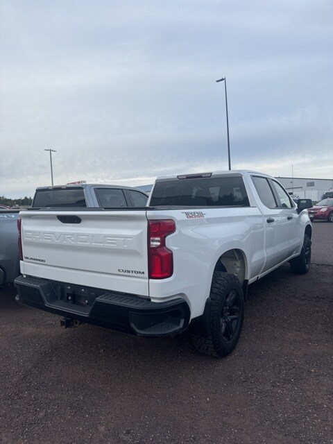 2022 Chevrolet Silverado 1500 Custom Trail Boss photo 2