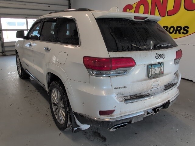 2017 Jeep Grand Cherokee Summit photo 3