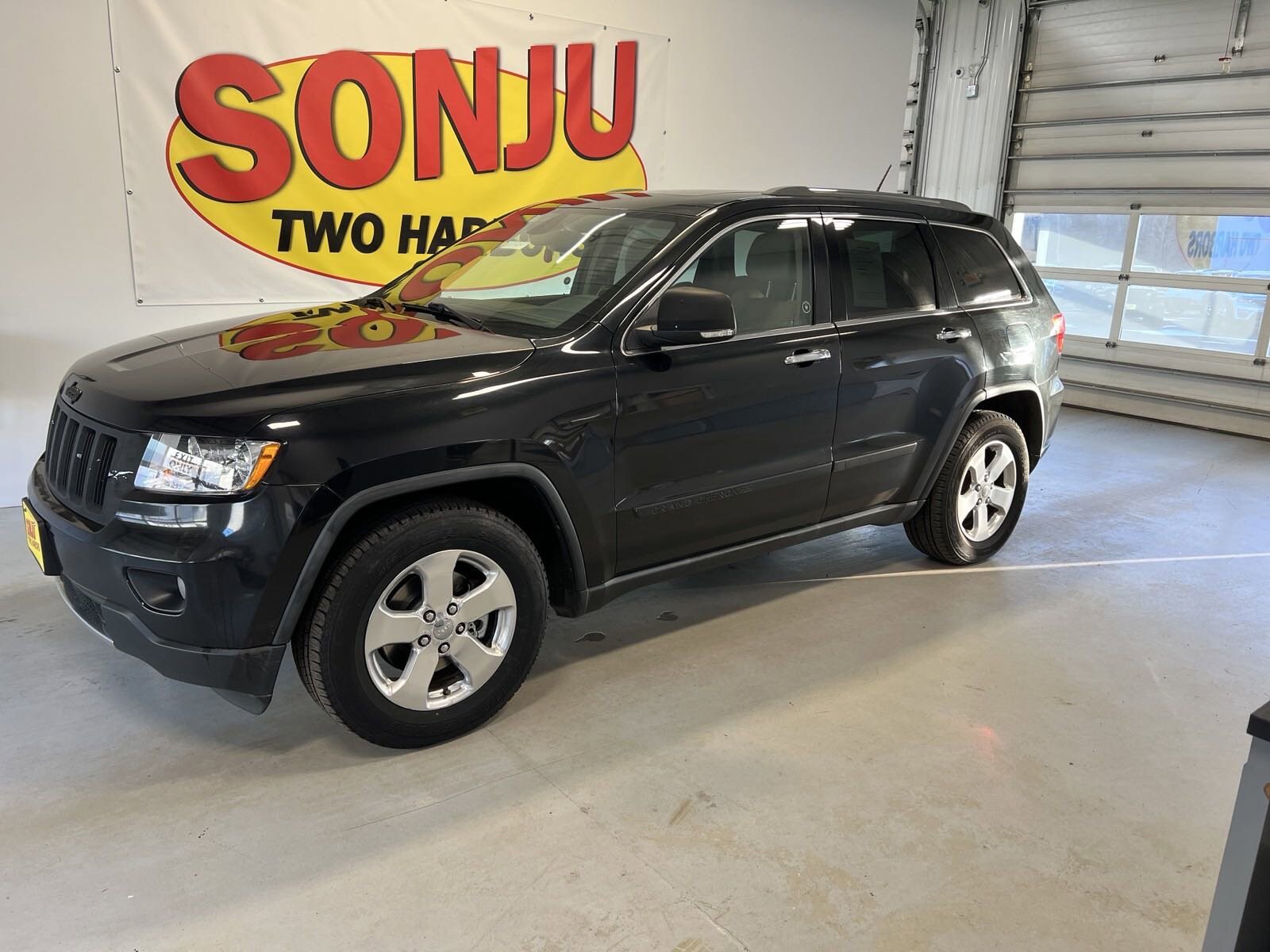 Used 2011 Jeep Grand Cherokee Limited with VIN 1J4RR5GG1BC554737 for sale in Two Harbors, Minnesota