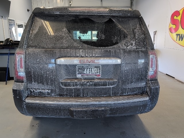 2016 Gmc Yukon Denali photo 3