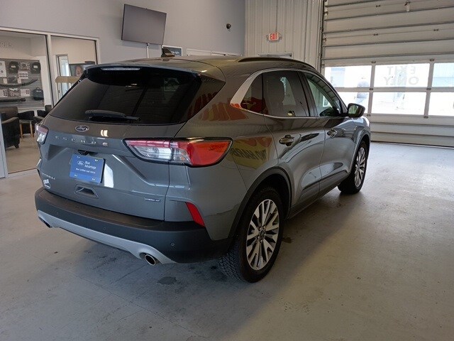 2022 Ford Escape Hybrid Titanium photo 4