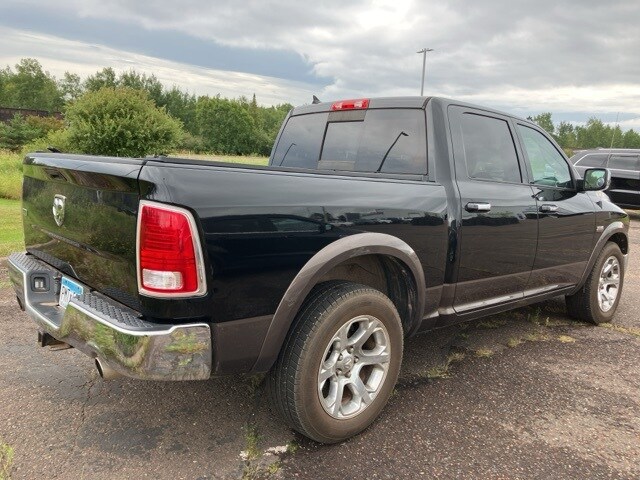 2017 Ram 1500 Laramie photo 2