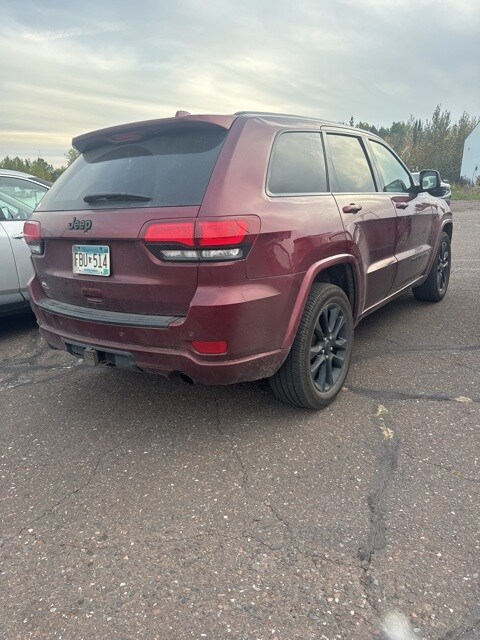 2020 Jeep Grand Cherokee Altitude photo 2