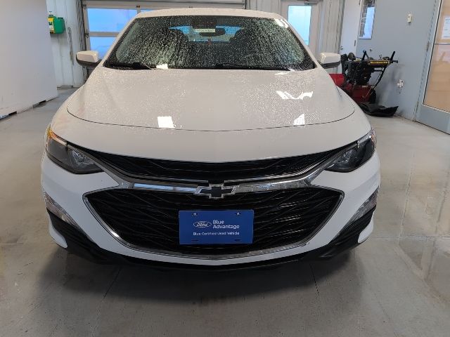 2023 Chevrolet Malibu 1LT photo 3