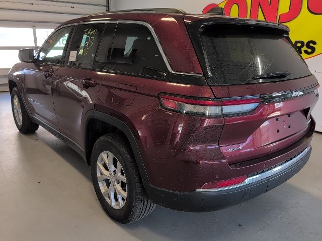 2023 Jeep Grand Cherokee Limited photo 3