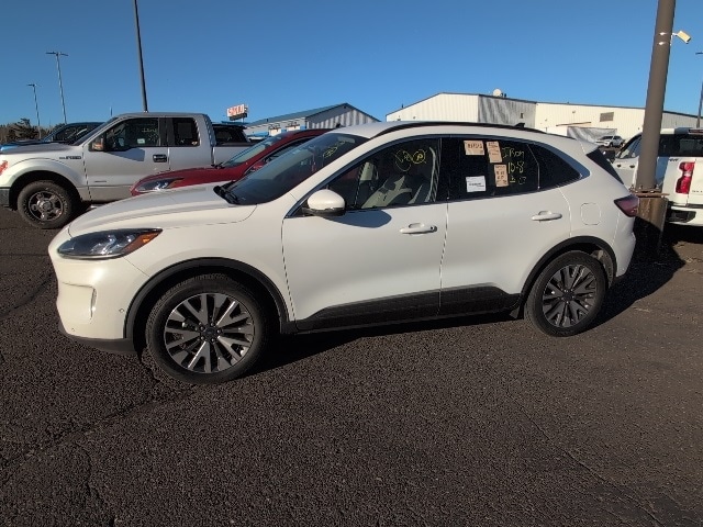 2020 Ford Escape Hybrid Titanium photo 2