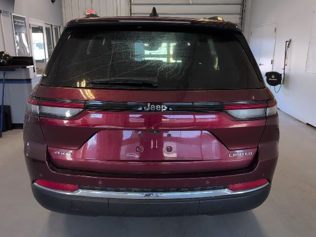 2023 Jeep Grand Cherokee Limited photo 4