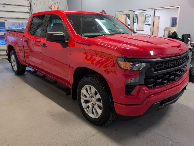 2023 Chevrolet Silverado 1500 Custom photo 4