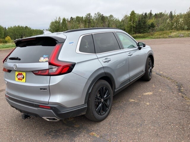 2025 Honda CR-V Hybrid Sport Touring photo 2