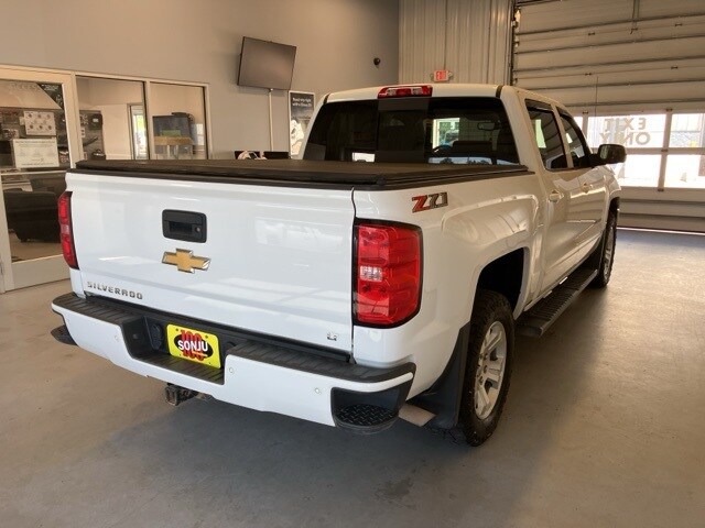 2018 Chevrolet Silverado 1500 LT photo 4