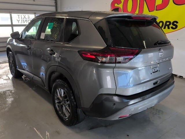 2022 Nissan Rogue S photo 3