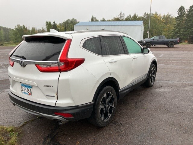 2019 Honda CR-V Touring photo 2