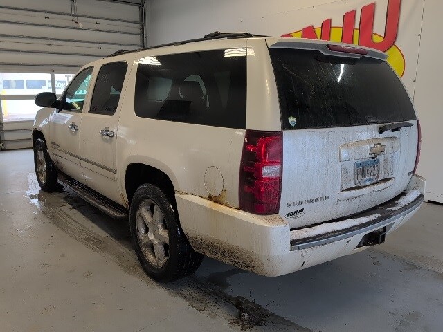 2011 Chevrolet Suburban 1500 LTZ photo 2