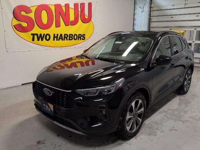 2024 Ford Escape Platinum's photo