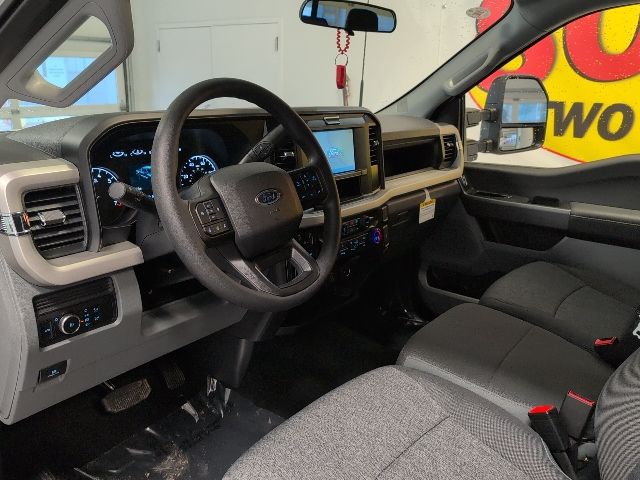 2026 Ford F-350 Super Duty XL - Photo 13