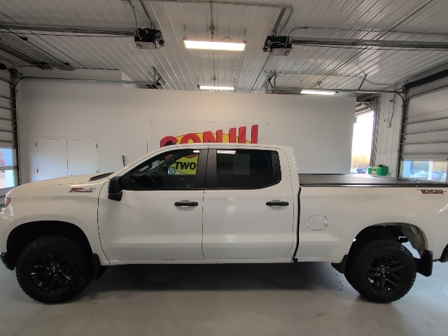 Used 2022 Chevrolet Silverado 1500 Limited Custom with VIN 1GCPYCEK3NZ102432 for sale in Two Harbors, Minnesota