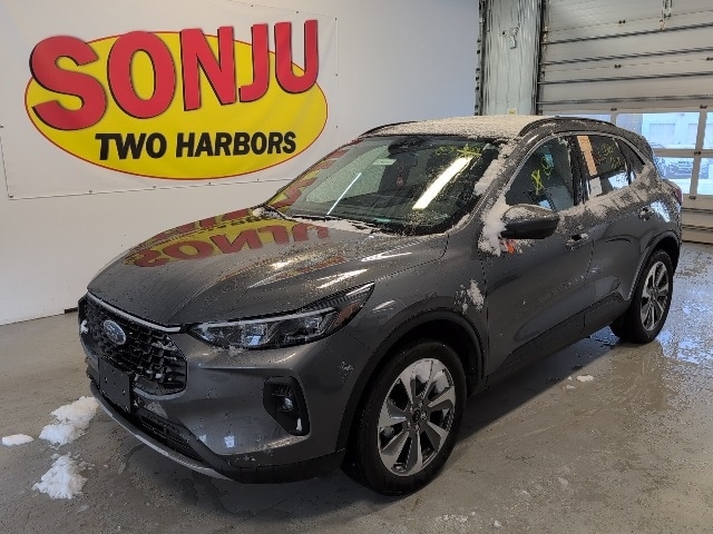 2024 Ford Escape Platinum's photo