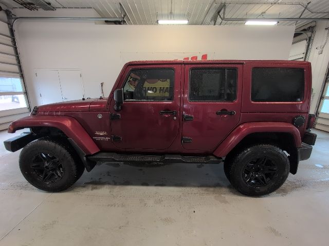 2012 Jeep Wrangler Unlimited Sahara photo 2