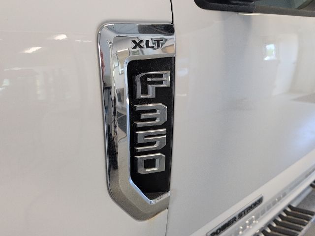 2018 Ford F-350 Super Duty XLT - Photo 8