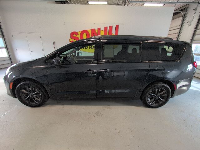 Certified 2020 Chrysler Pacifica AWD LAUNCH EDITION with VIN 2C4RC3BG2LR278001 for sale in Two Harbors, Minnesota