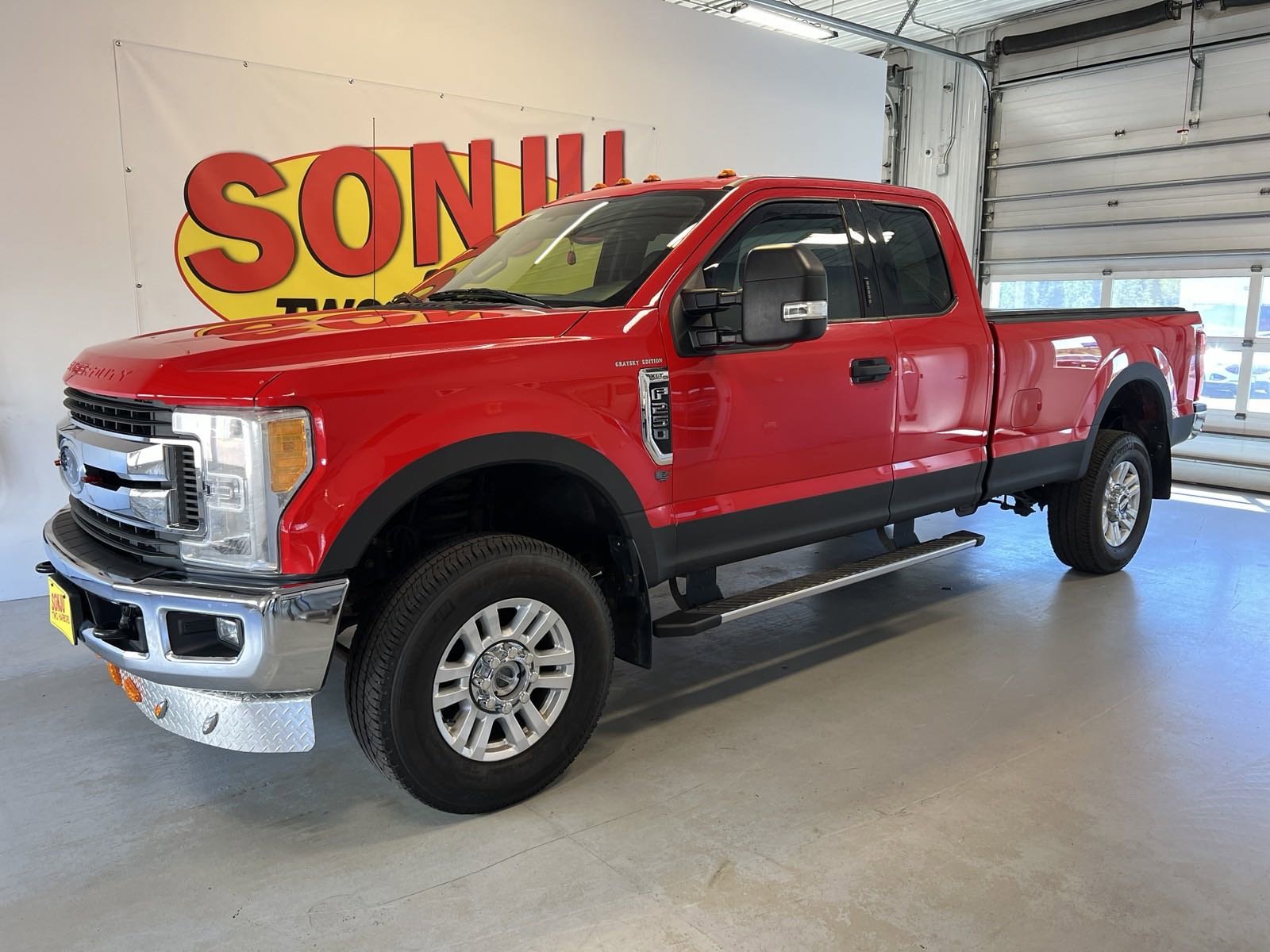 Used 2017 Ford F-250 Super Duty XLT with VIN 1FT7X2B69HEC78983 for sale in Two Harbors, MN