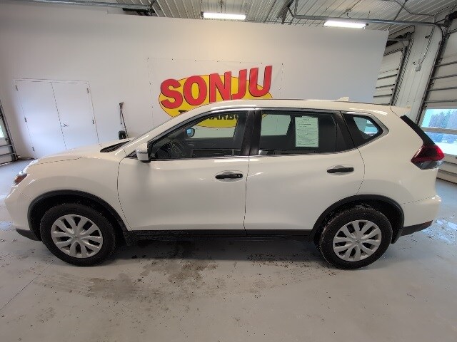 Used 2019 Nissan Rogue S with VIN 5N1AT2MV7KC774112 for sale in Two Harbors, Minnesota