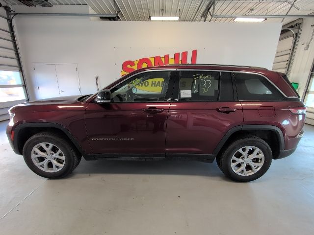 Used 2023 Jeep Grand Cherokee Limited with VIN 1C4RJHBG5P8800916 for sale in Two Harbors, Minnesota