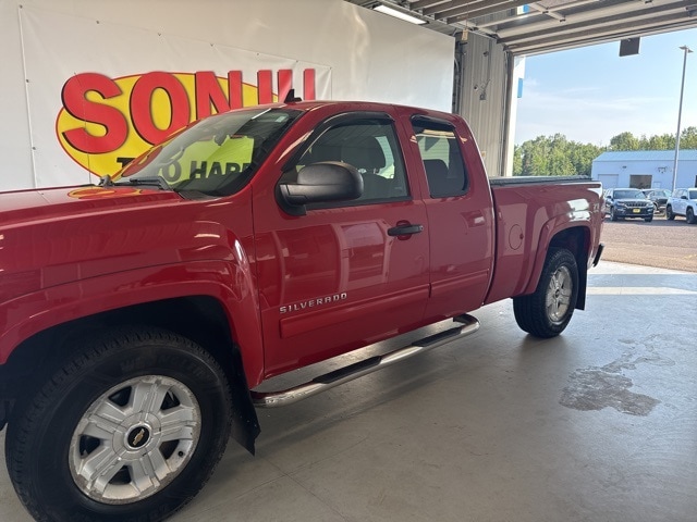 Used 2013 Chevrolet Silverado 1500 LT with VIN 1GCRKSE73DZ241717 for sale in Two Harbors, Minnesota